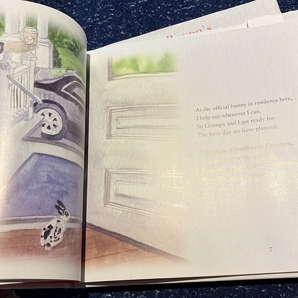 NWOT Bunny book from vice president - Picture 5 of 6